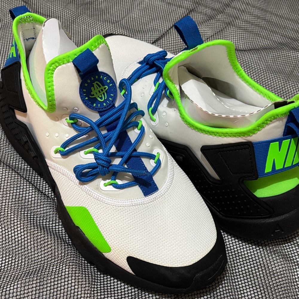 Nike AIR HUARACHE (NEW)